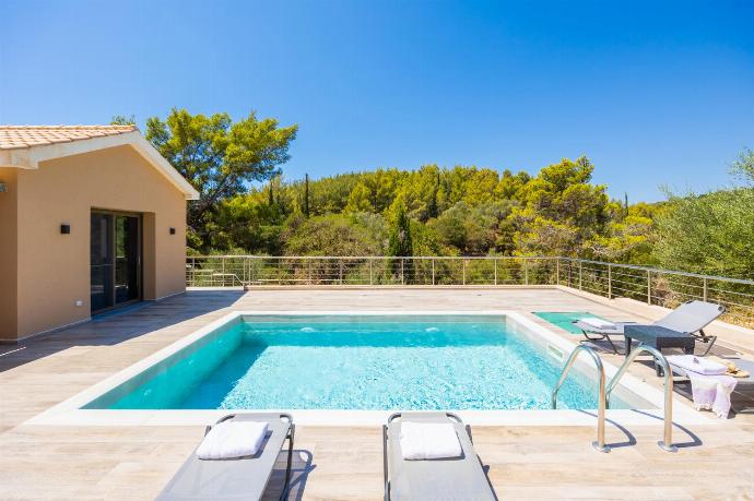 Beautiful villa with private pool and terrace . - Villa Sia . (Galerie de photos) }}