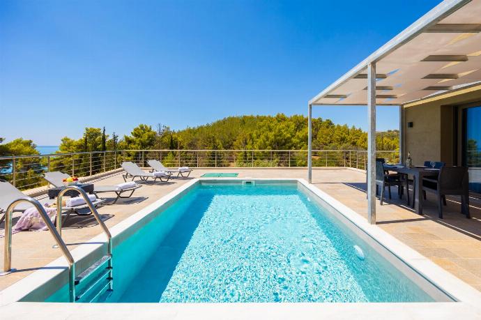 Beautiful villa with private pool and terrace with sea views . - Villa Angela . (Galerie de photos) }}