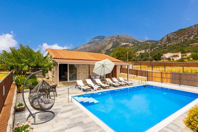 Beautiful villa with private pool and terrace . - Villa Reggina . (Photo Gallery) }}