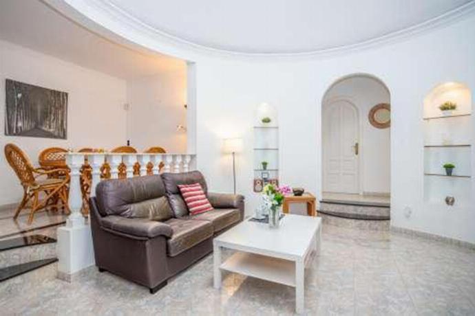 Open-plan living room with sofa, dining area, kitchen, WiFi internet, satellite TV . - Villa Alisa . (Photo Gallery) }}