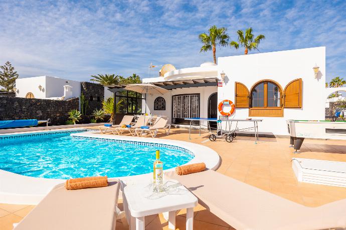 Beautiful villa with private pool and terrace . - Villa Alisa . (Photo Gallery) }}