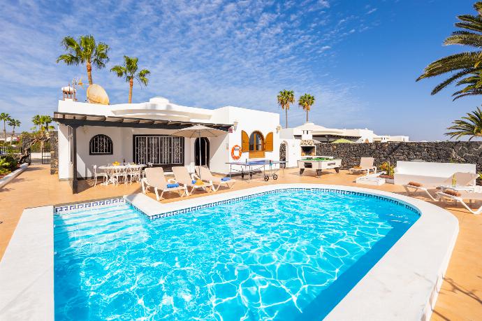 Beautiful villa with private pool and terrace . - Villa Alisa . (Photo Gallery) }}