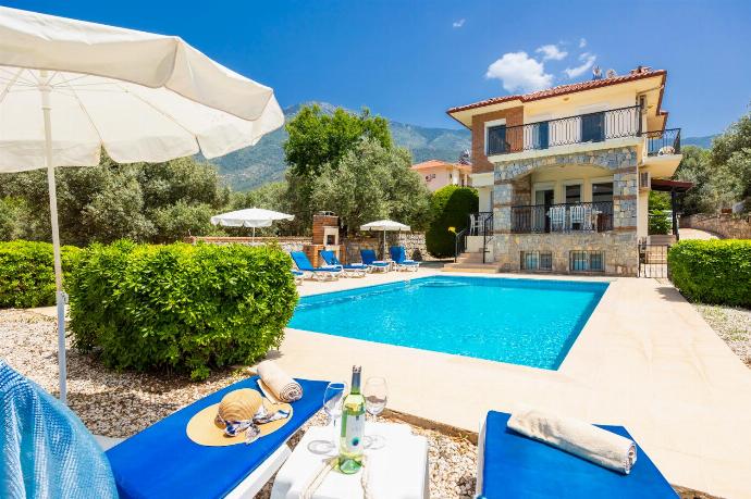 ,Beautiful villa with private pool and terrace . - Golden Trio Villa . (Photo Gallery) }}