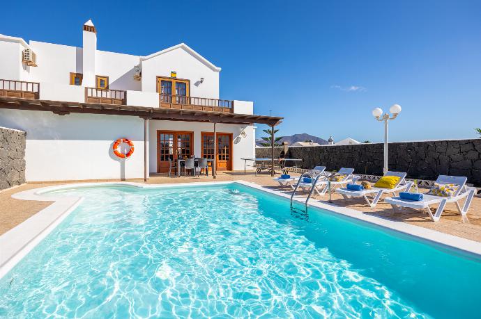 ,Beautiful villa with private pool and terrace . - Villa Alexsandra . (Photo Gallery) }}