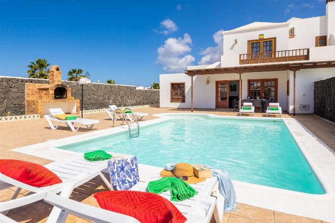 ,Beautiful villa with private pool and terrace . - Villa Blanca . (Photo Gallery) }}
