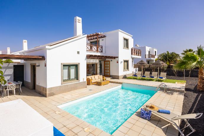Beautiful villa with private pool and terrace . - Villa Isadora . (Photo Gallery) }}