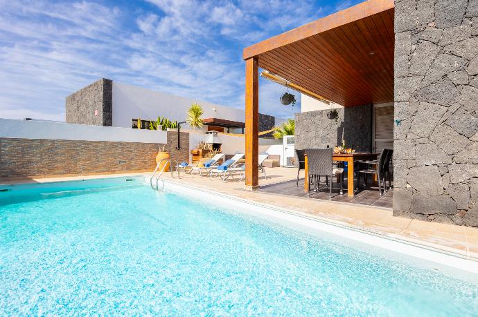 Beautiful villa with private pool and terrace . - Villa Sal Marina . (Photo Gallery) }}