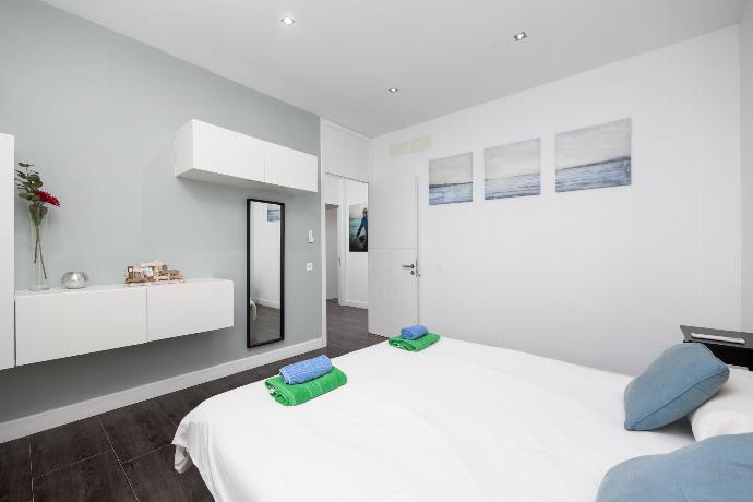 Double bedroom with A/C . - Villa Sal Marina . (Photo Gallery) }}
