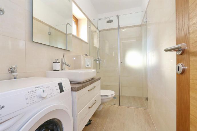 En suite bathroom with shower  . - Villa Tereza . (Photo Gallery) }}