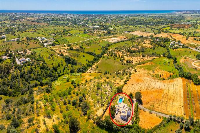 Aerial view showing location of villa . - Villa Gemini . (Photo Gallery) }}