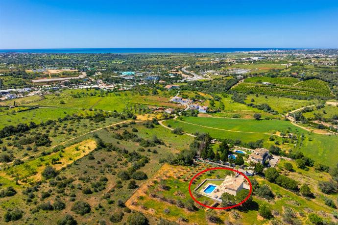 Aerial view showing location of villa . - Quinta Monte dos Avos . (Photo Gallery) }}