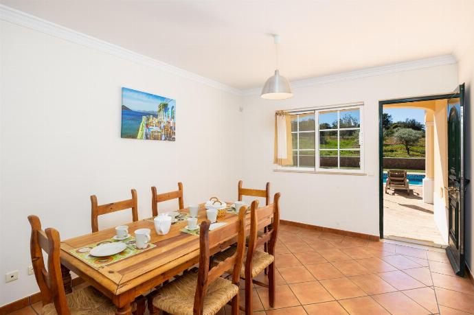 Equipped kitchen with dining area . - Quinta Monte dos Avos . (Photo Gallery) }}