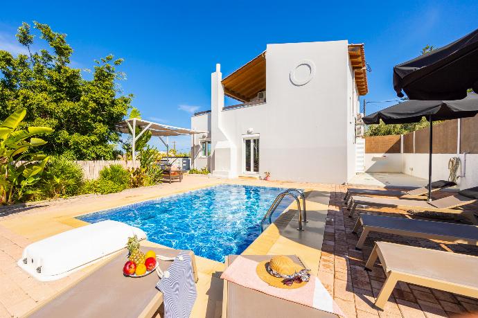 ,Beautiful villa with private pool and terrace with sea views . - Villa Rea . (Photo Gallery) }}