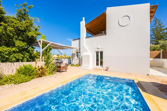 Beautiful villa with private pool and terrace with sea views . - Villa Rea . (Photo Gallery) }}