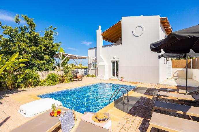 Beautiful villa with private pool and terrace with sea views . - Villa Rea . (Photo Gallery) }}