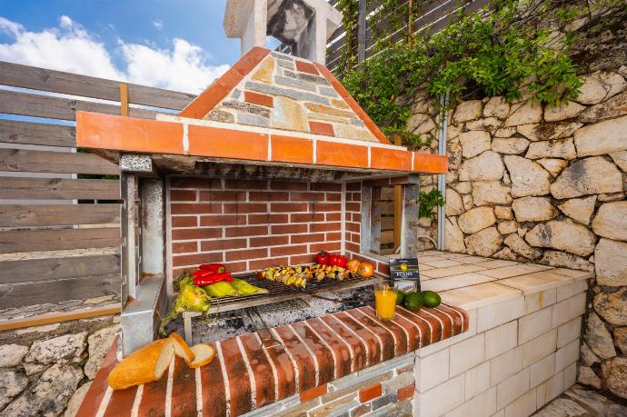 BBQ area . - Villa Olga . (Photo Gallery) }}