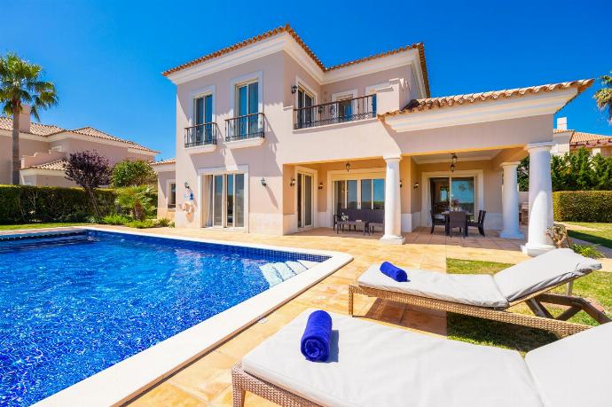Beautiful villa with private pool and terrace . - Villa Monte Rei . (Photo Gallery) }}