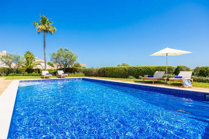 Private pool and terrace . - Villa Monte Rei . (Photo Gallery) }}