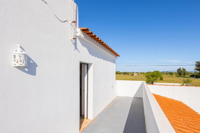 Upper terrace . - Casa Das Areias . (Photo Gallery) }}