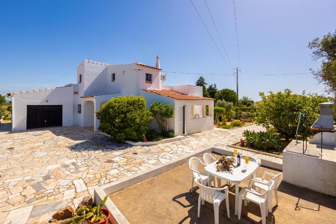 Terrace area with BBQ . - Casa Das Areias . (Photo Gallery) }}