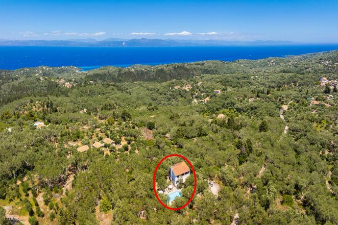 Aerial view showing location of villa . - Villa Alkyon . (Photo Gallery) }}