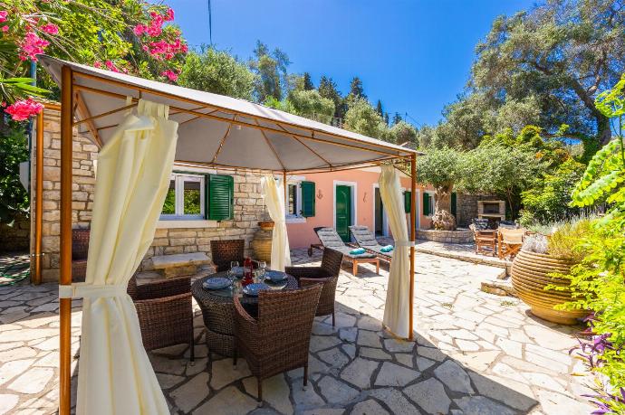 Beautiful cottage with private terrace and sea views . - Levrecchio Beach Cottage . (Photo Gallery) }}