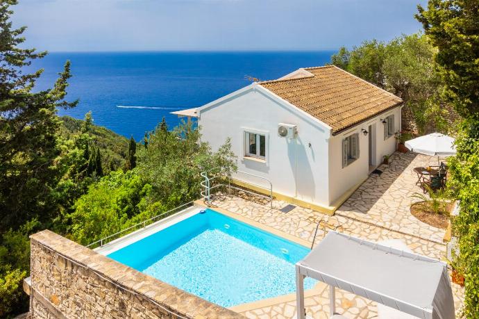 ,Beautiful villa with private pool and terrace with sea views . - Villa Jasmine . (Photo Gallery) }}