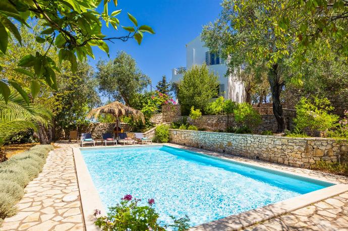 Beautiful villa with private pool and terrace with sea views . - Villa Marmari . (Photo Gallery) }}