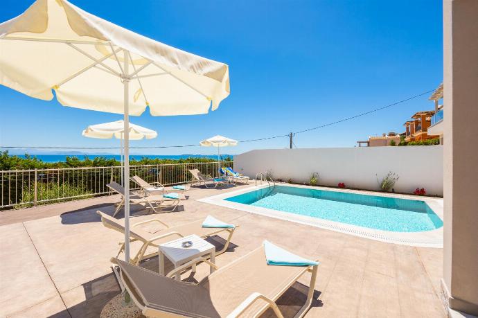 Private pool and terrace with sea views . - Villa Alora . (Photo Gallery) }}