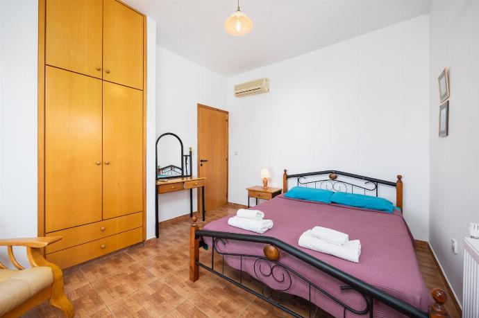 Double bedroom with A/C . - Villa Rotiana . (Photo Gallery) }}