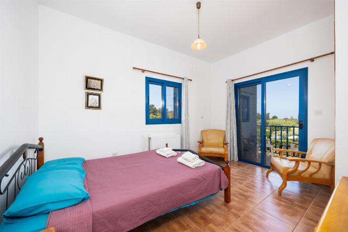 Double bedroom with A/C . - Villa Rotiana . (Photo Gallery) }}