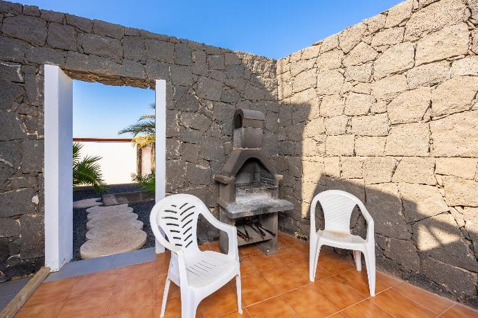 BBQ area . - Villa Verol . (Photo Gallery) }}