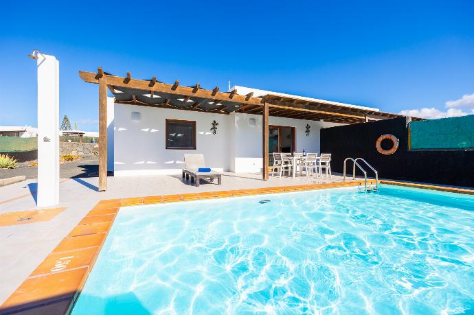 Beautiful villa with private pool and terrace . - Villa Sonada . (Photo Gallery) }}