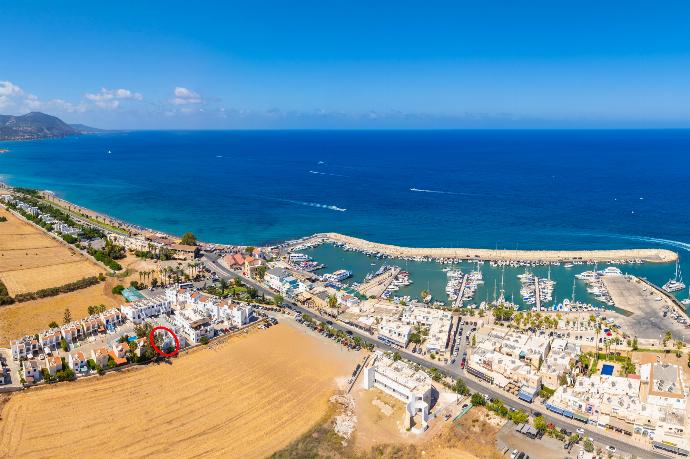 Aerial view showing location of apartment . - Latchi Bay Apartment . (Fotogalerie) }}