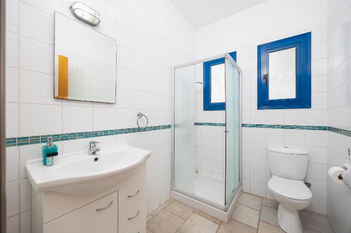 En suite bathroom with shower . - Villa Ermis . (Photo Gallery) }}