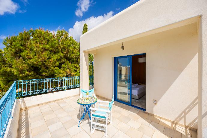 Balcony . - Villa Estia . (Galería de imágenes) }}