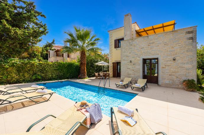 Beautiful villa with private pool and terrace . - Villa Aloe . (Photo Gallery) }}