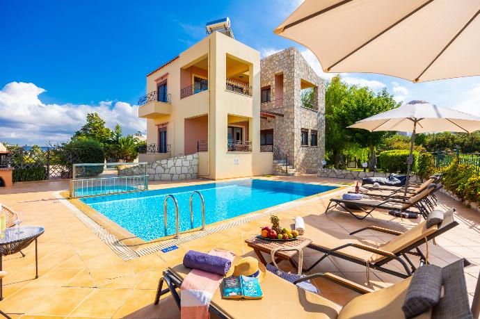 Beautiful villa with private pool and terrace with sea views . - Villa Pasiphae 1 . (Photo Gallery) }}