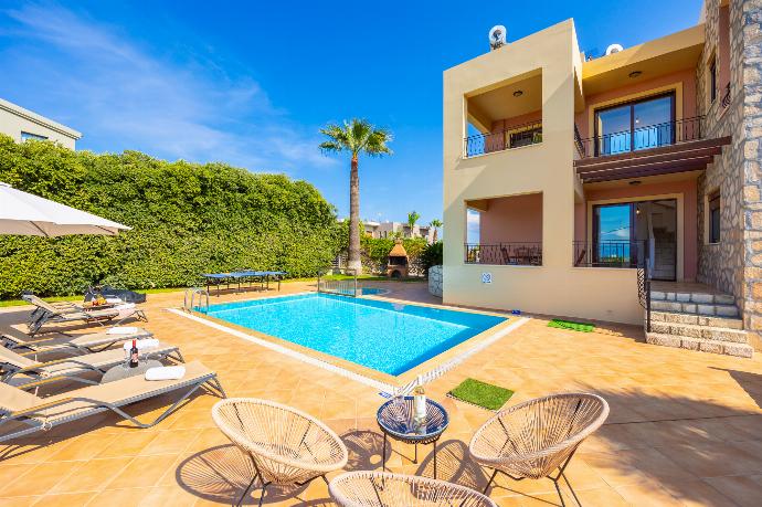 Beautiful villa with private pool and terrace with sea views . - Villa Pasiphae 2 . (Photo Gallery) }}