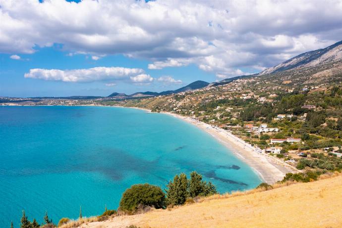 Local beach . - Villa Eleftheria . (Галерея фотографий) }}