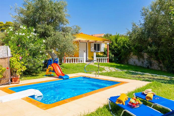 Beautiful villa with private pool, terrace, and garden . - Villa Memi . (Fotogalerie) }}