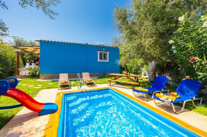 ,Beautiful villa with private pool, terrace, and garden . - Villa Aggiolina . (Galería de imágenes) }}