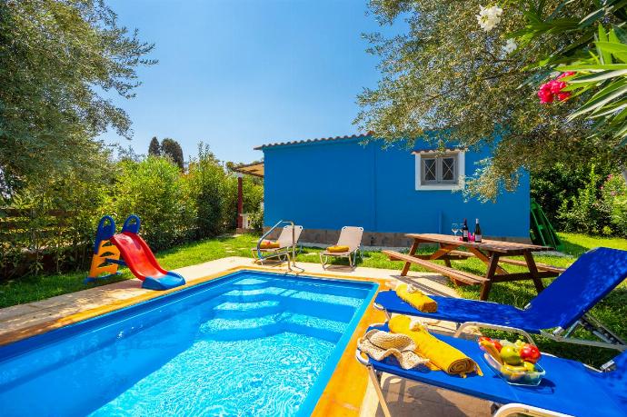 Beautiful villa with private pool, terrace, and garden . - Villa Aggiolina . (Fotogalerie) }}