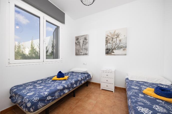 Twin bedroom with A/C . - Villa Jordi . (Photo Gallery) }}