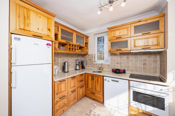 Equipped kitchen . - Villa Begonvil . (Fotogalerie) }}