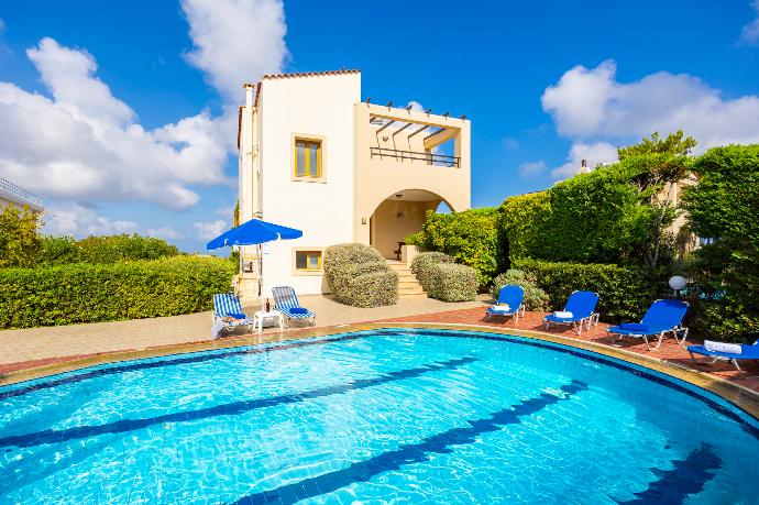 ,Beautiful villa with private pool and terrace . - Villa Evan . (Photo Gallery) }}