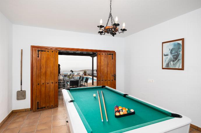 Games room with pool table . - Villa Valiente . (Photo Gallery) }}