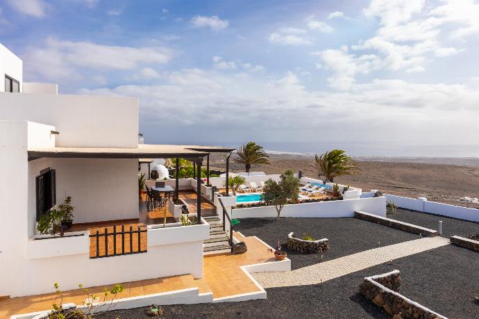 Beautiful villa with private pool and terrace with sea views . - Villa Valiente . (Photo Gallery) }}