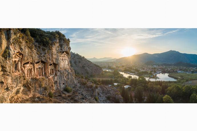 Ancient rock tombs, Dalyan . - Villa Karya . (Photo Gallery) }}