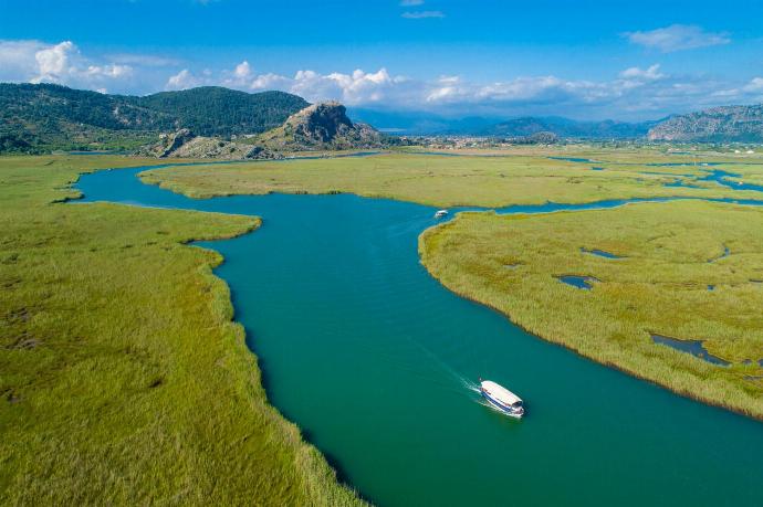 Dalyan river . - Villa Karya . (Galleria fotografica) }}